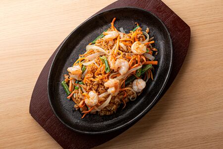 Рис на сковородке с курицей