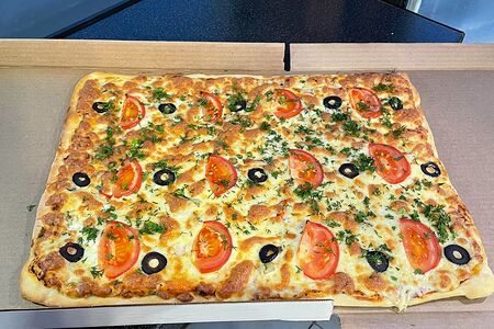 Пицца-гигант прямоугольная