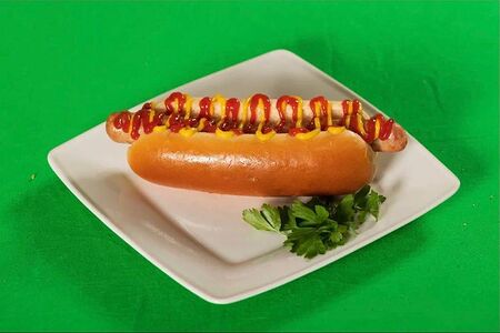 Хот-дог с утиной колбаской (халяль)