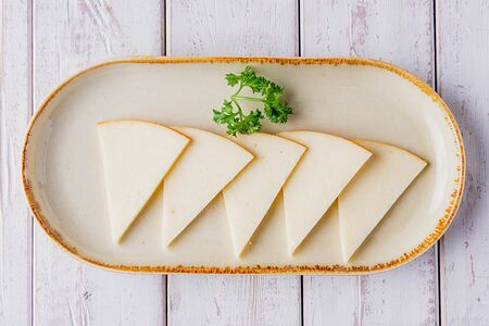 Копченый сулугуни