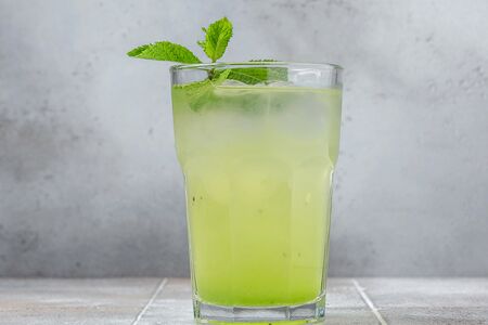 Домашний лимонад Киви-Лайм-Мята