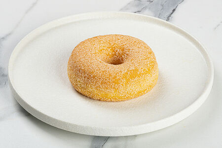 Донат с корицей и яблоком