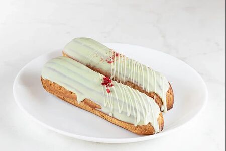 Эклер Фисташковый