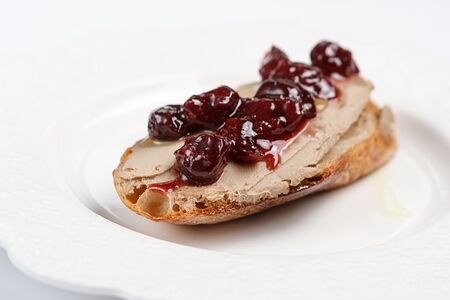 Куриный паштет-вишня