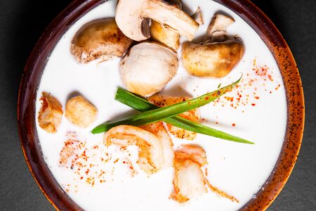 Суп Том кха