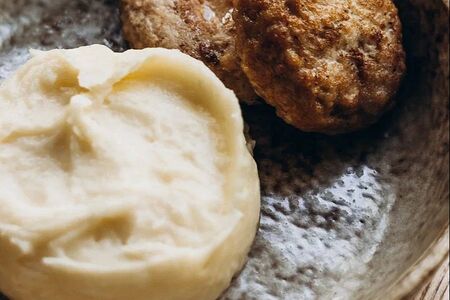 Куриные котлеты с гарниром