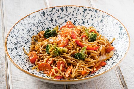 Лапша с овощами