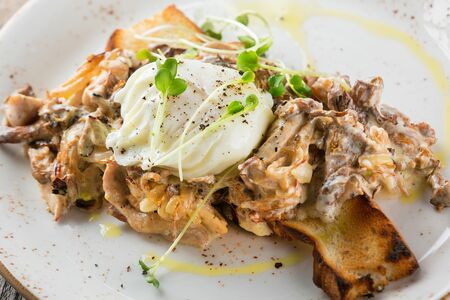 Жюльен с курицей и грибами