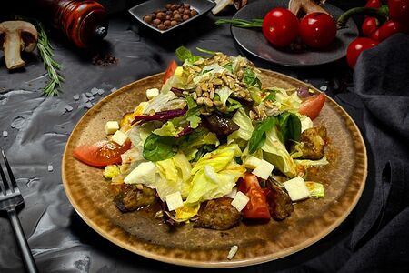 Салат с хрустящими баклажанами