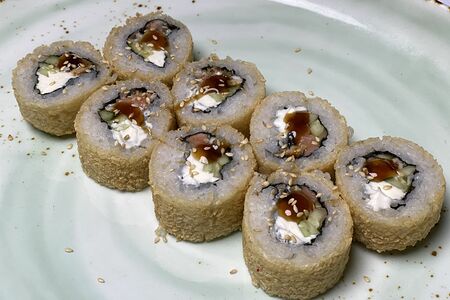 Запечённый ролл Филадельфия в темпуре