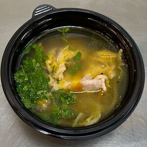 Угро-ош (куриный суп с лапшой)