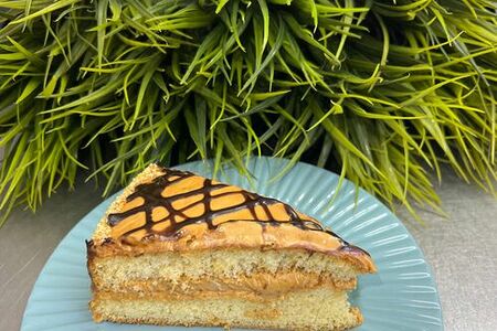 Торт бисквитный с вареным сгущенным молоком