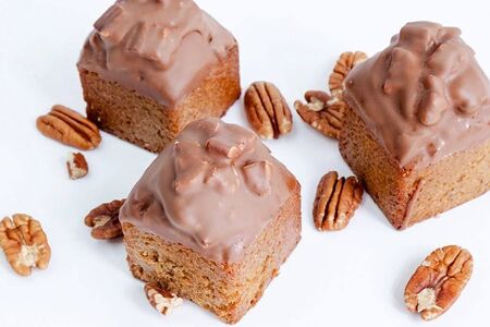 Финансье клен-карамель пекан