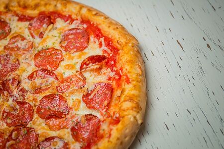 Пицца Салями