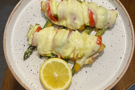 Сибас со спаржей