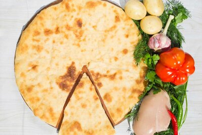 Осетинский пирог с курицей и картошкой