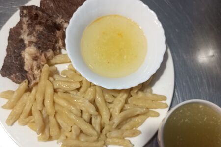 Жижиг-галнаш с вялиной говядиной