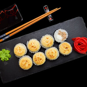 Запеченный ролл Динамит