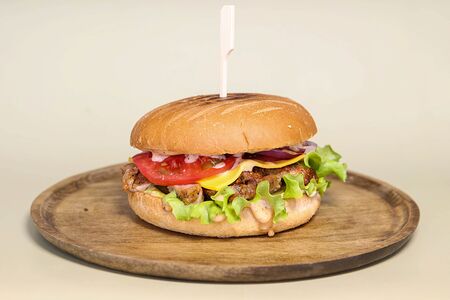 Бургер Цезарь