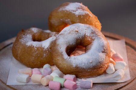 Пончики с сахарной пудрой