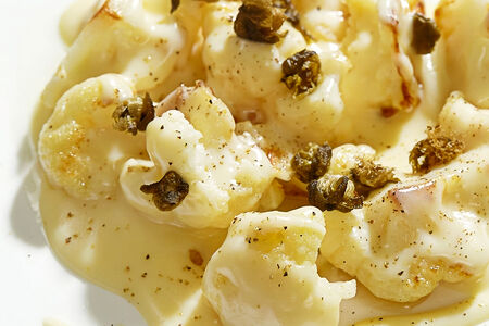 Цветная капуста с сыром пекорино