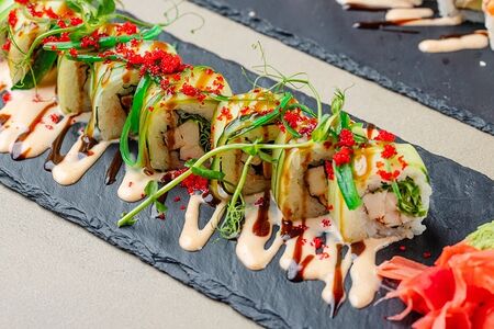 Ролл с курицей