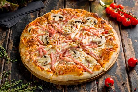 Пицца Ветчина с грибами