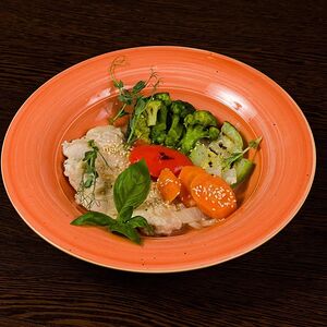 Куриное филе с овощами в кокосовом молоке