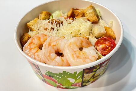 Салат Цезарь с креветками