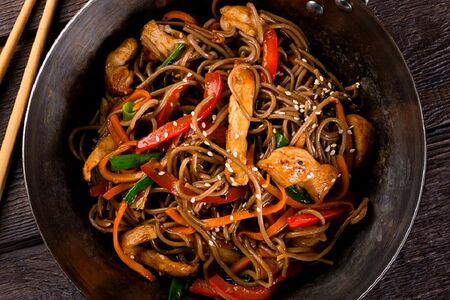 Соба с фасолью и овощами