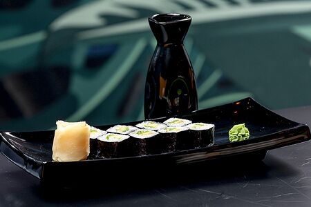 Маки с авокадо