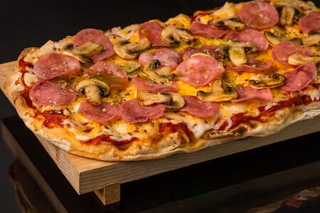 Римская пицца Ветчина и грибы