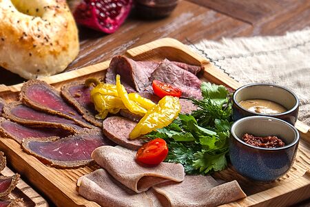 Мясное ассорти