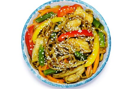 Удон с курицей в соусе терияки