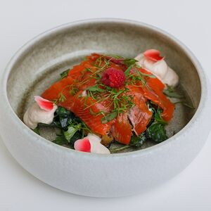 Семга с молодым картофелем и сливочным муссом