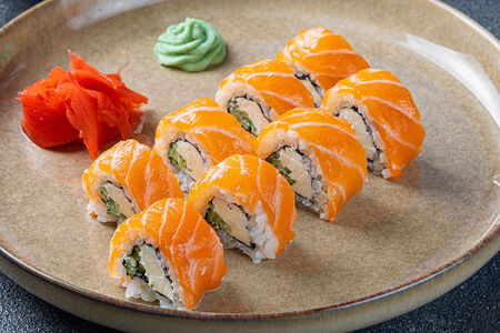 Ролл Филадельфия с лососем