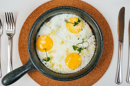 Яичница из трех яиц