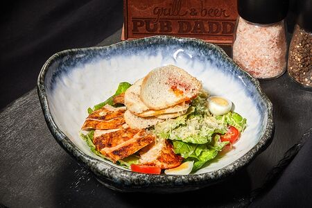 Цезарь с курицей