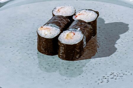 Ролл с крабом