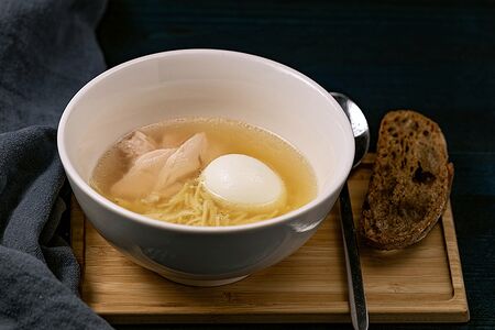 Куриный суп с вермишелью