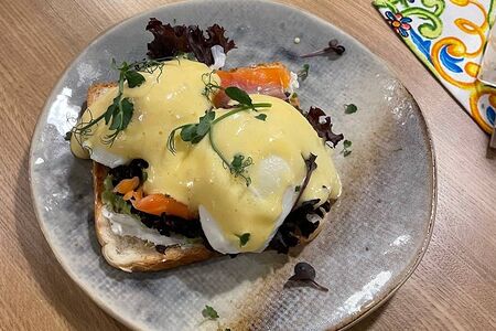 Тост с форелью