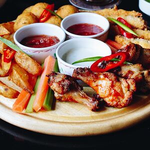 Тарелка закусок к пиву