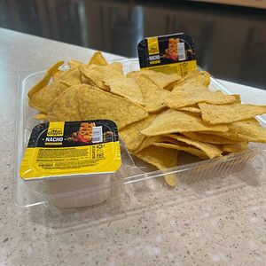 Double начос и сырный соус