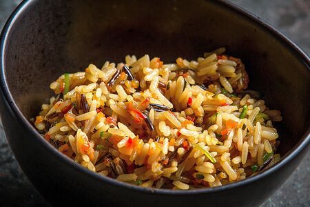 Дикий рис с овощами