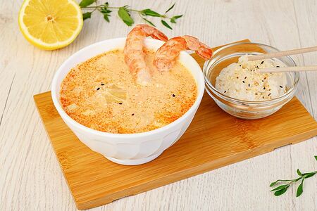 Суп Том ям с креветкой