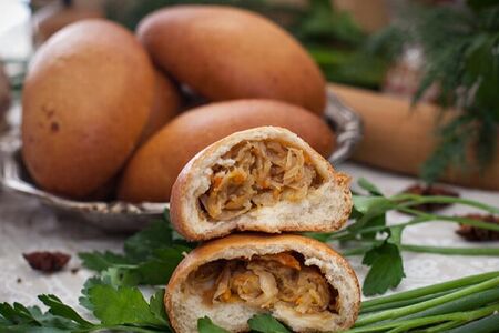 Пирожок с капустой