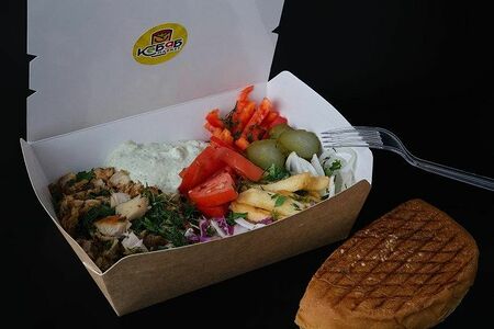 Шаурма на тарелке со свининой Maxi