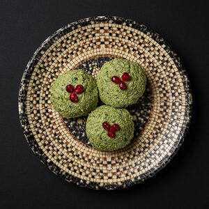 Пхали зеленое с грецкими орехами