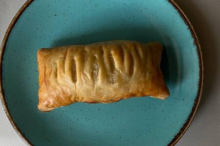 Слойка с яблоком