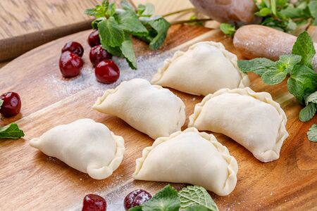 Вареники с вишней